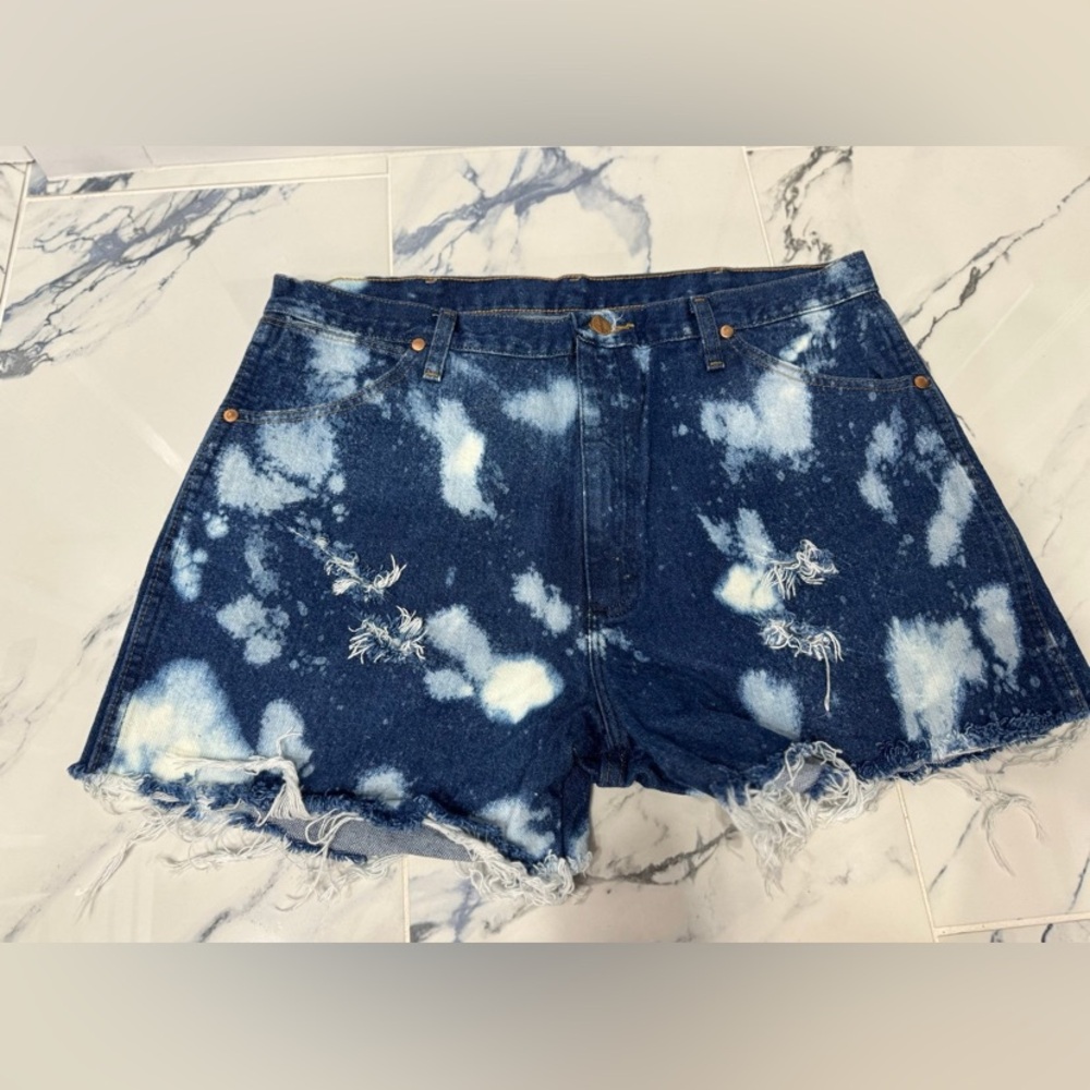 Vintage Wrangler Blue and White Distressed Jean Shorts
